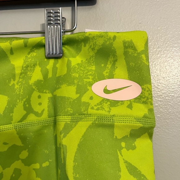 NWT Nike one luxe icon clash bike shorts green printed mid rise large - Picture 5 of 9